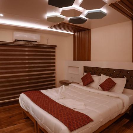 Victoria Houseboats Hotel Alappuzha Exterior foto