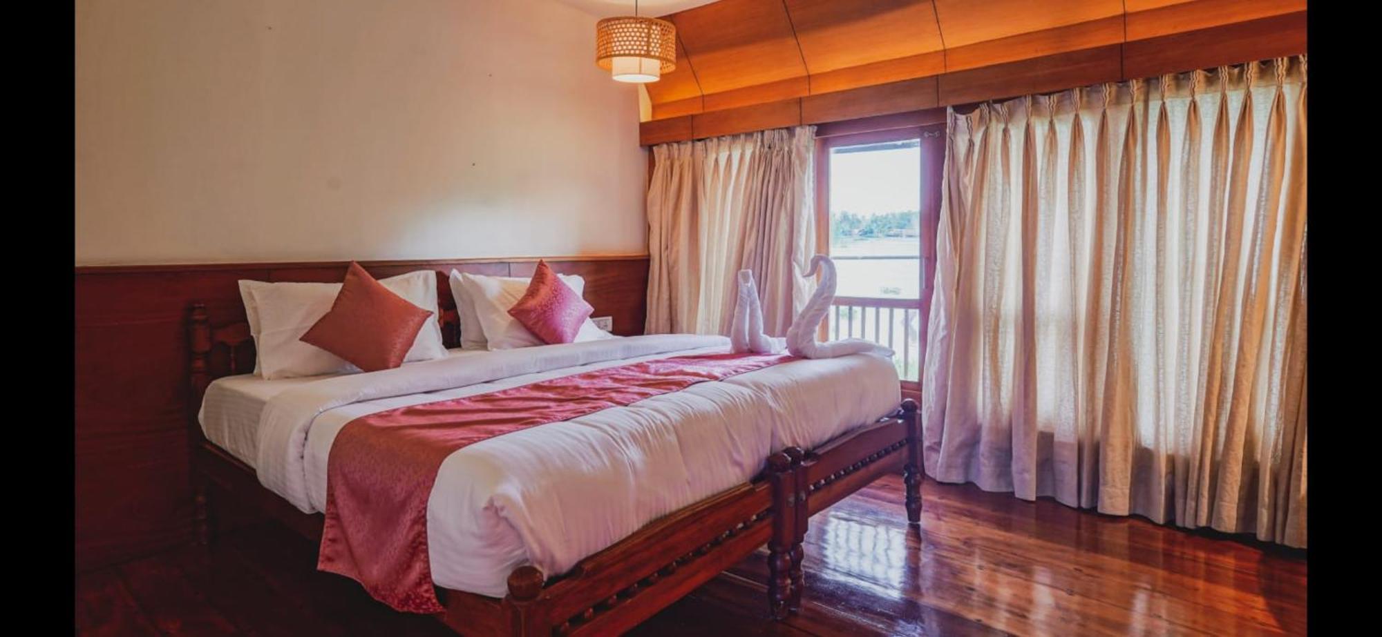 Victoria Houseboats Hotel Alappuzha Exterior foto