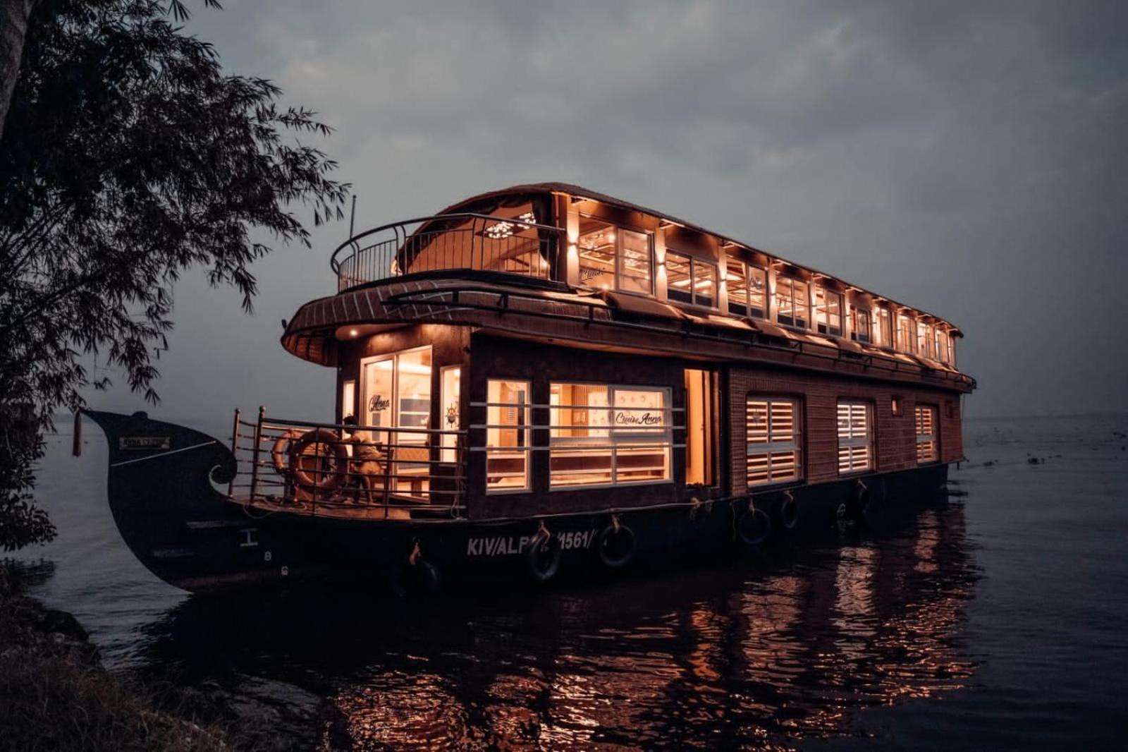 Victoria Houseboats Hotel Alappuzha Exterior foto